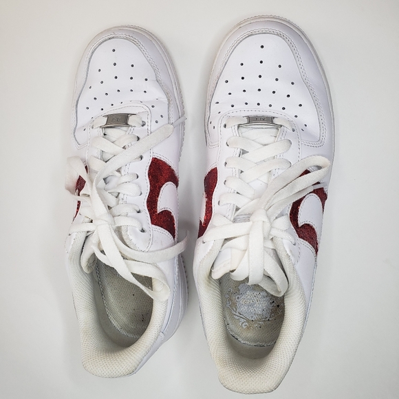 NIKE AIR FORCE 1 Glitter Red White Sneaker - Picture 3 of 8